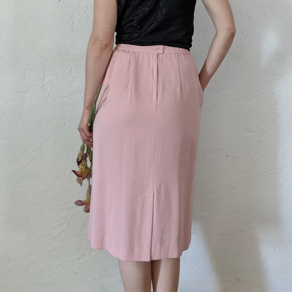 90s Pink pencil skirt. - Picture 4 of 4